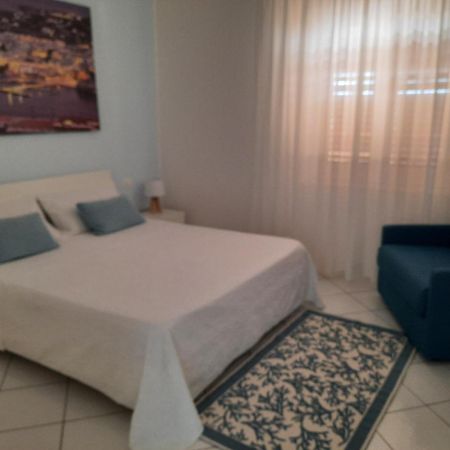 Villa Oblo Favignana Oda fotoğraf